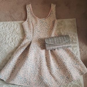 Trim fit & flare dress